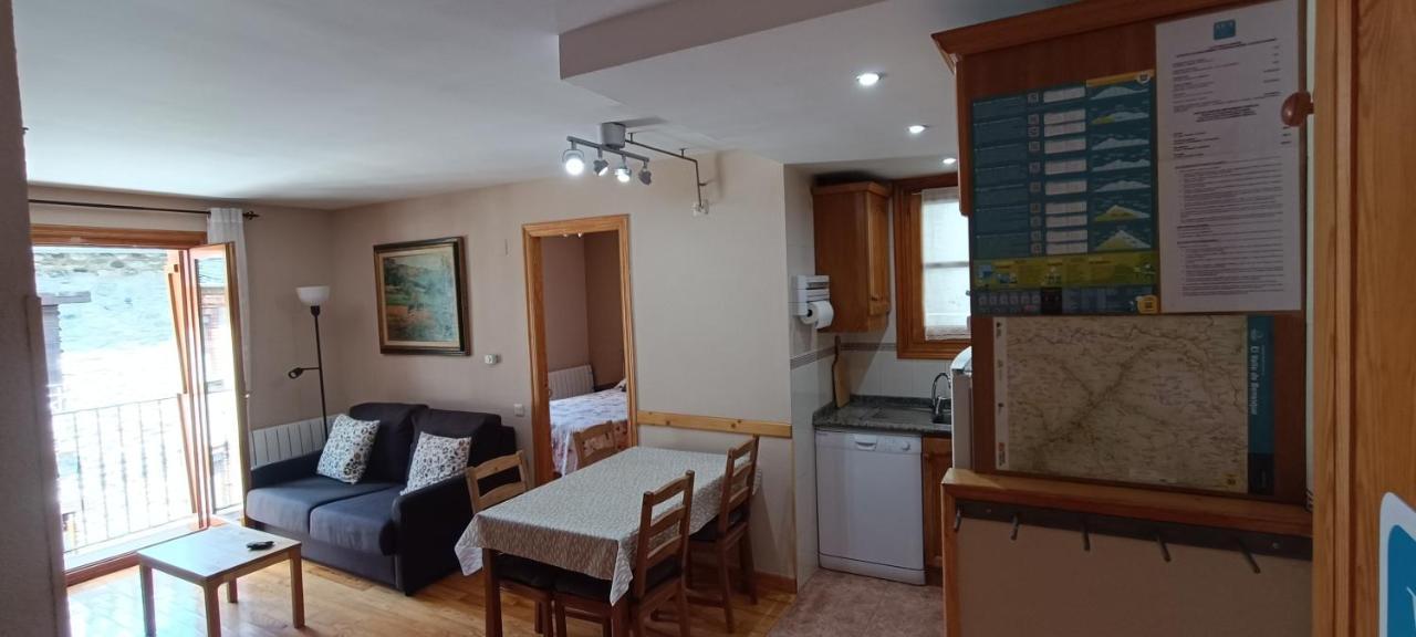 Apartamento El Refugio De Sara Benasque Exterior photo