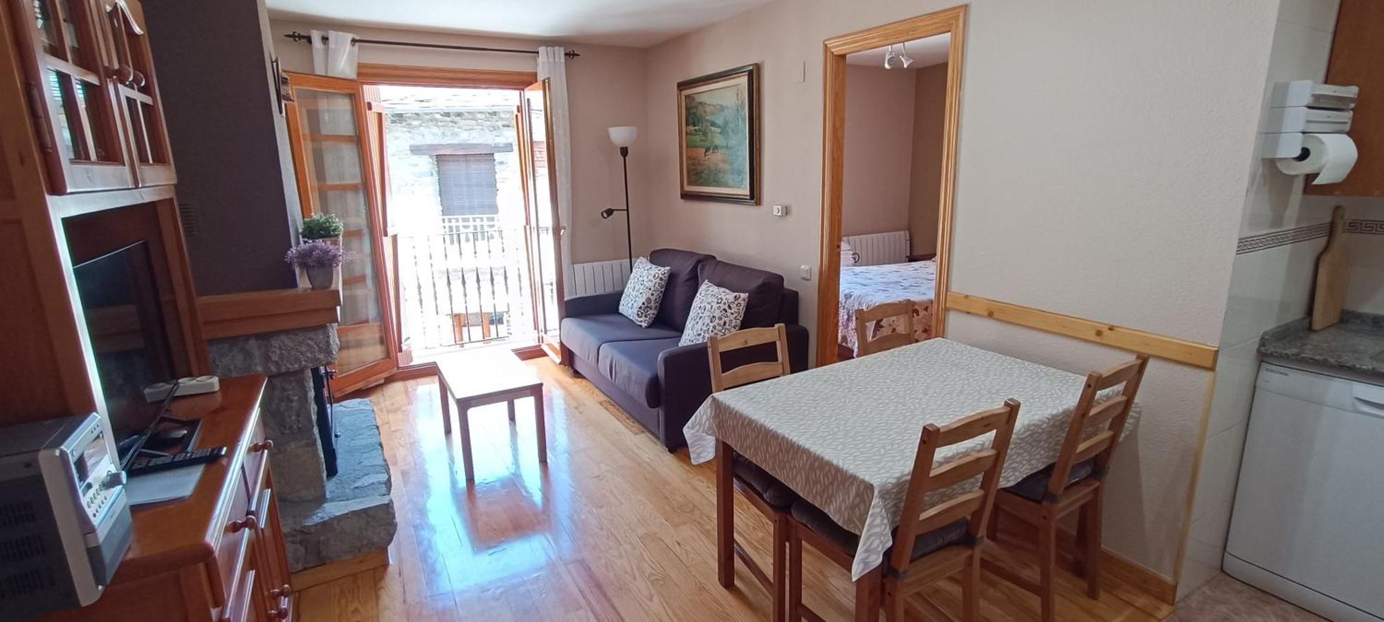 Apartamento El Refugio De Sara Benasque Exterior photo